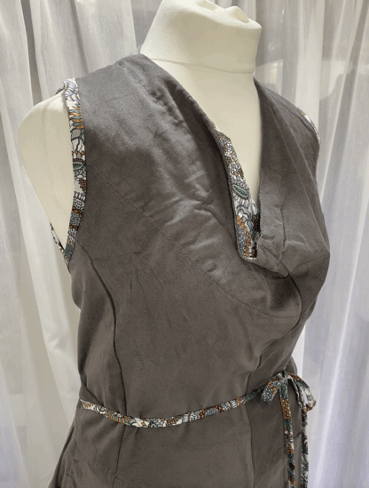 Grey corduroy - trimmed